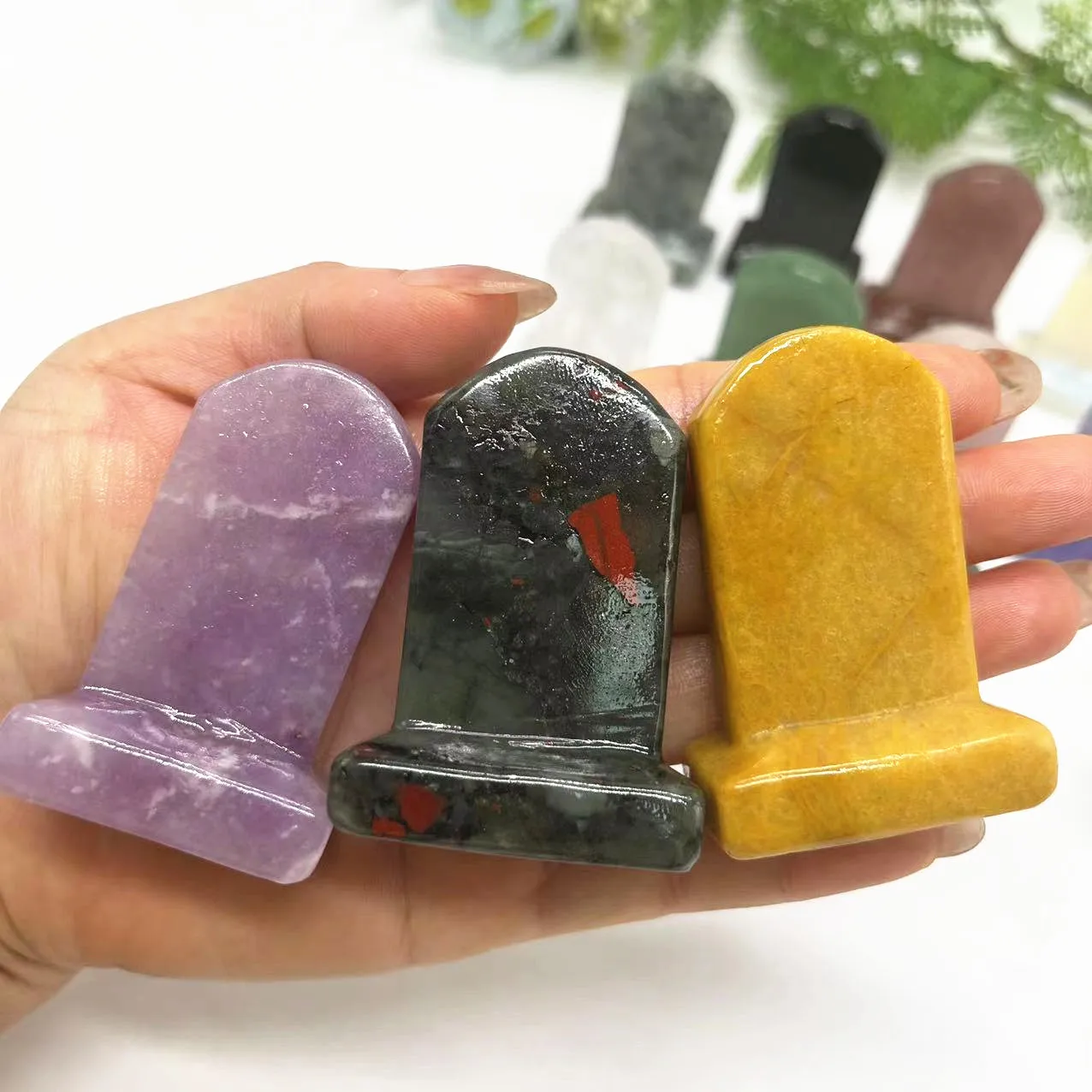 Wholesale Bulk Various Crystal Carving Crystal Tombstone Hand Carved Tombstone Crystal For Halloween