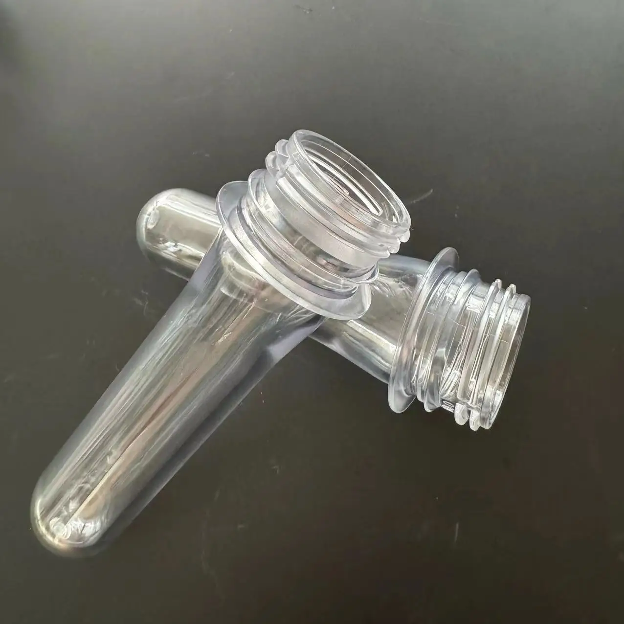 Китайская пресс-форма для пластиковых бутылок с 28 горлышками