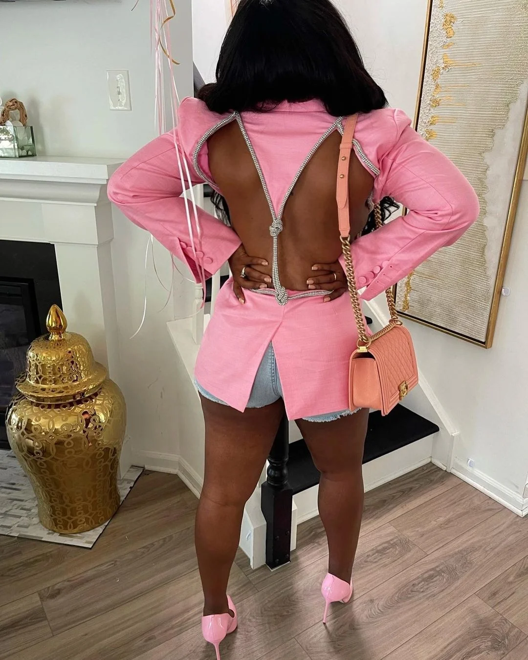 Женский пиджак с открытой спиной