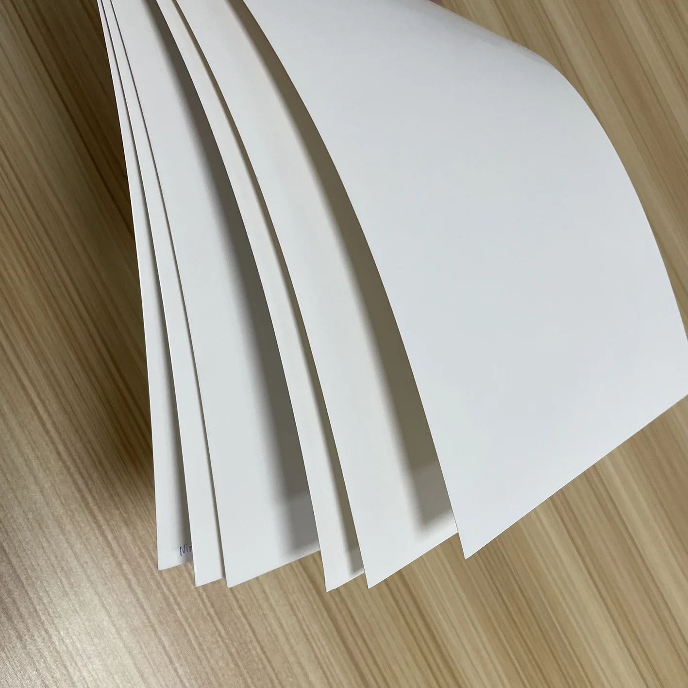 HIGH bulk White bleached card Ivory board ningbo Factory price GC2 folding boxes FBB package paper raw material rolls C1S C2S