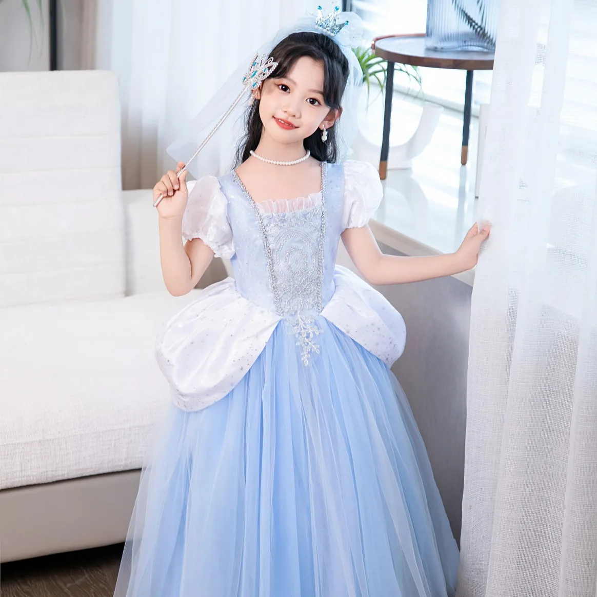 Cartoon Snow Character Princess Cosplay deluxe Dress Costume Halloween Girl Carnival Party