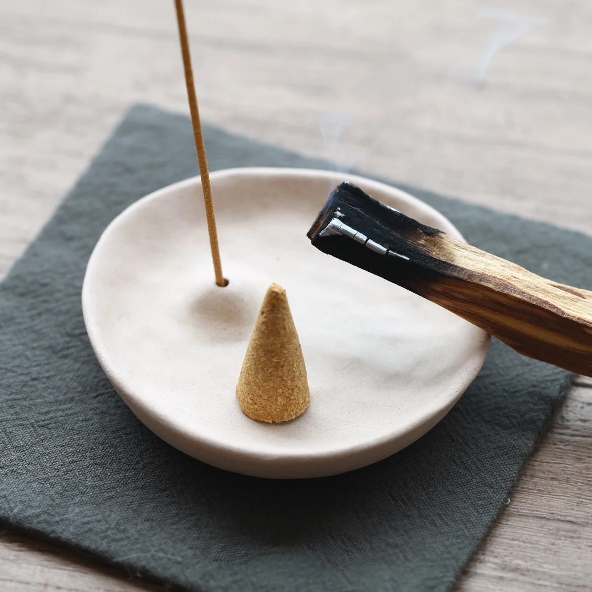 Handmade Ceramic Incense Holder Irregular Shape Matt White Incense Stick Holder Incense Burner Stand