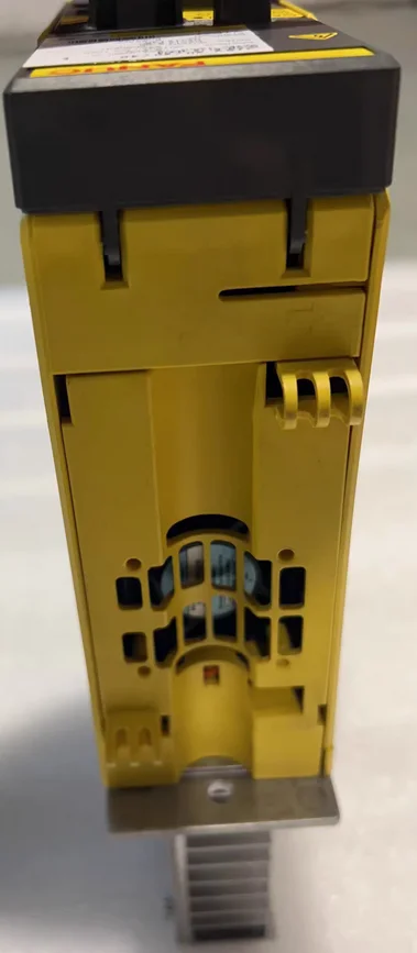 A06B-6114-H304 используется сервопривод A06B 6114 H304 Быстрая доставка