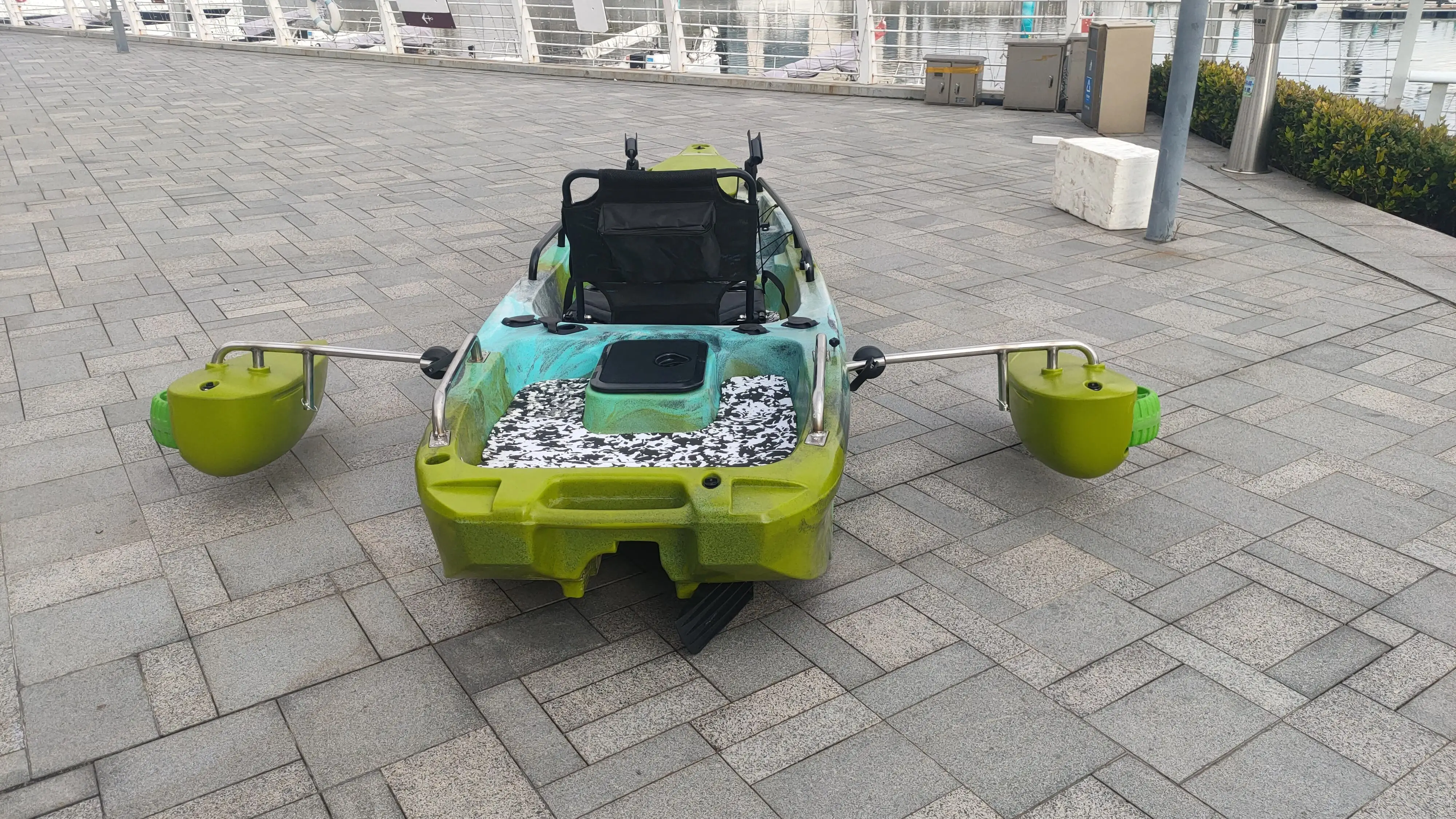 LULUSKY 2022 Pro Angler Sit On Top Jet power Fishing Kayak With Paddle And Rudder System Included For Sale