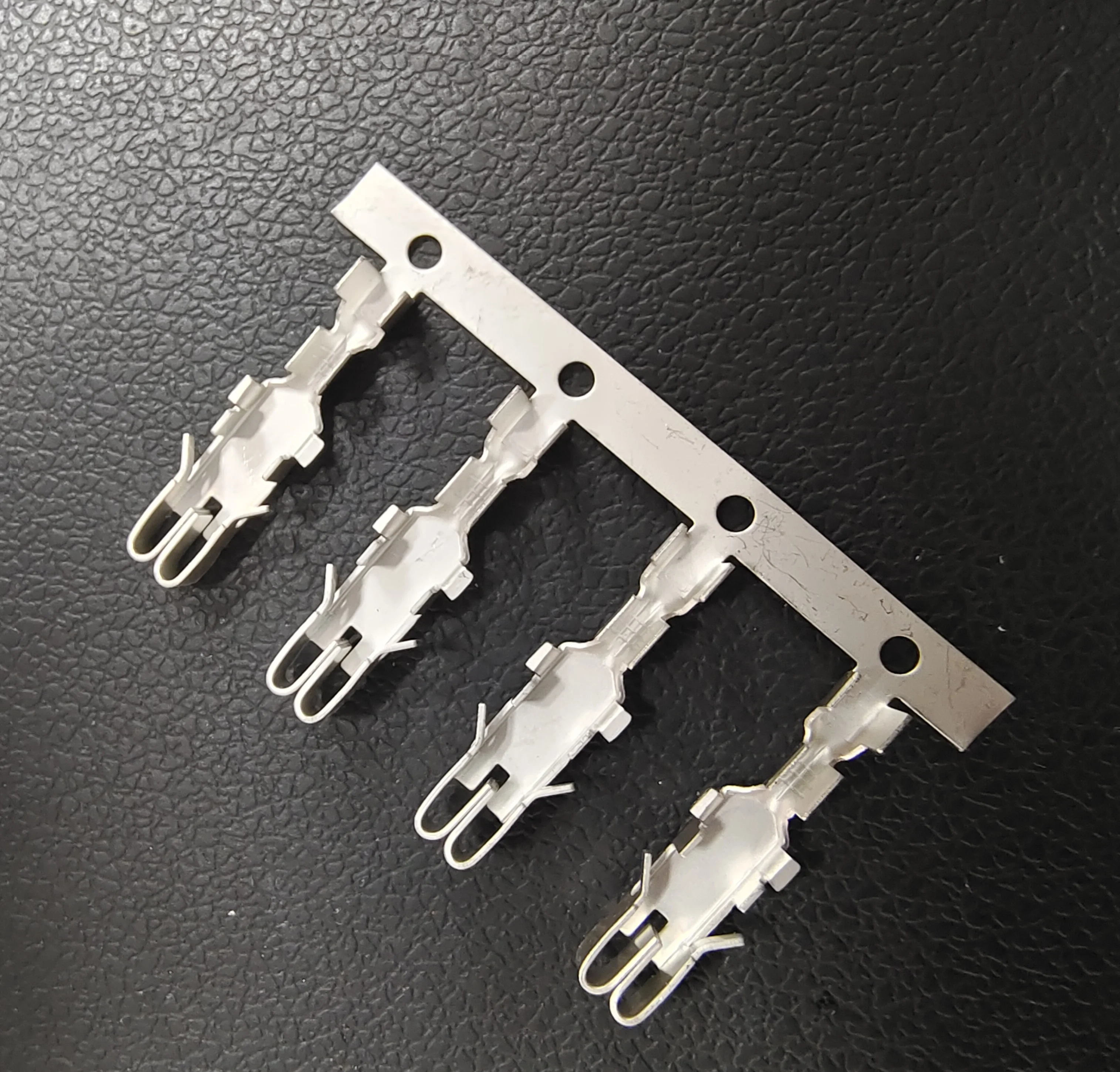 High Quality 0.01-1.0mm Brass Crimp Terminal Electrical Wire Connector for Industrial Wire Connecting