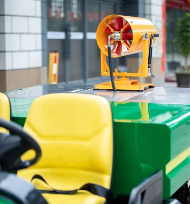 Chinese Electric utility vehicle turf gator UTV farm tractor farm sprayer