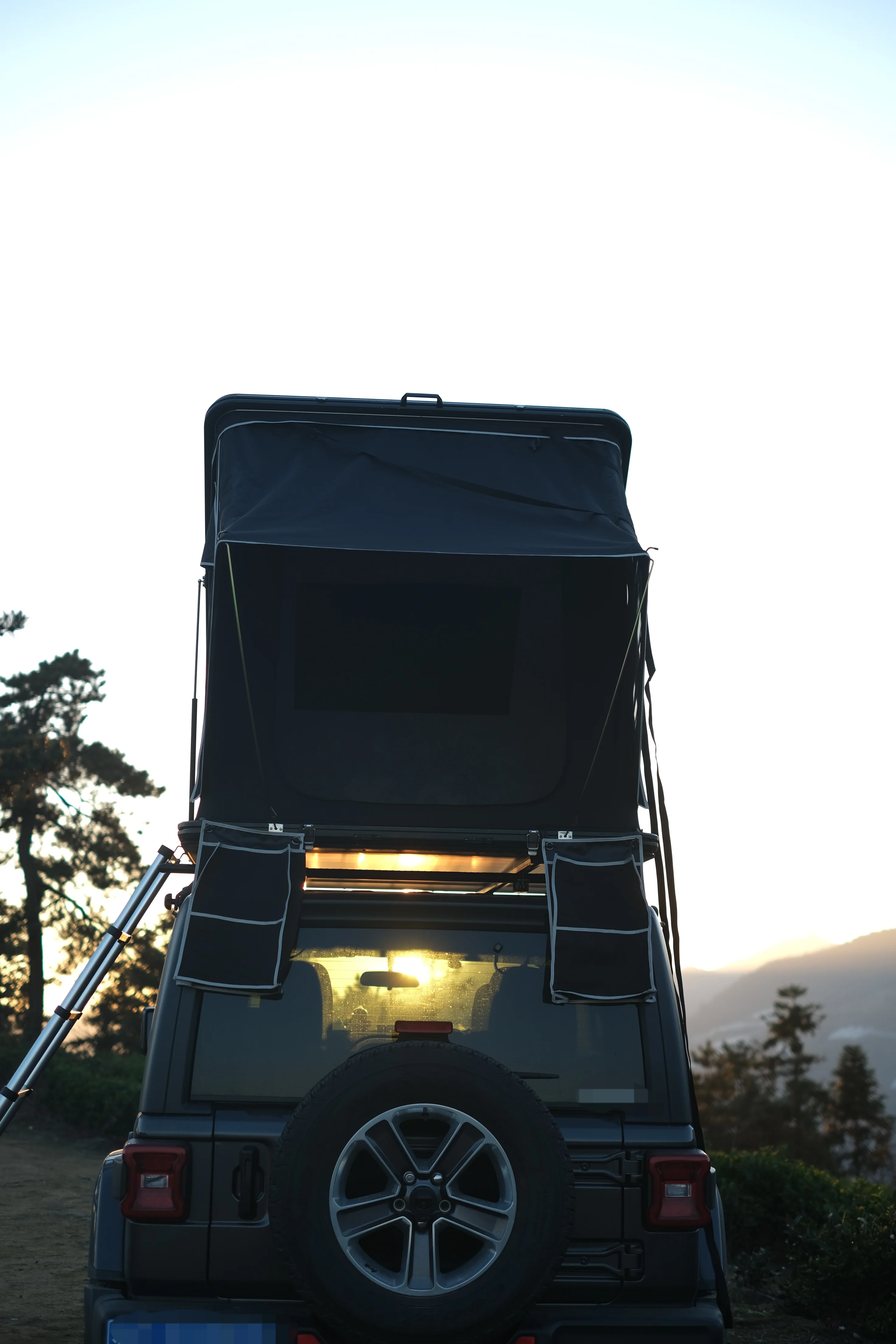 High Quality Canvas roof tent Extra large space Triangle Clam shell Hard tents for car