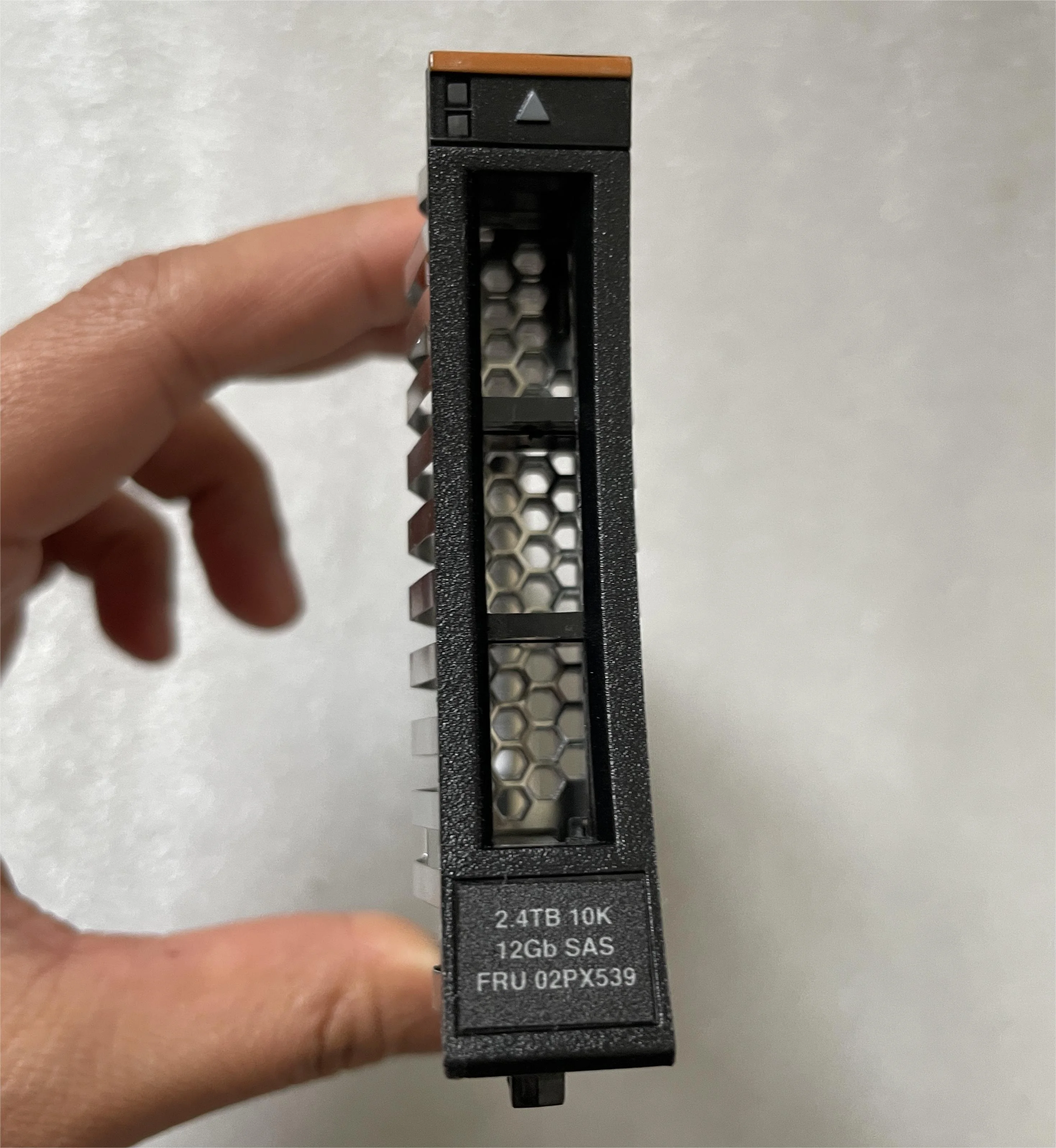 2.5IN SAS HDD 2,4 TB 10K SFF 02YC027 02PX742 02PX539 для IBM V5000