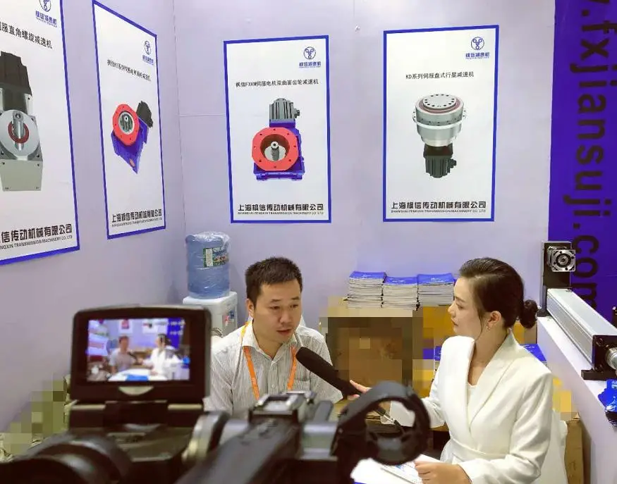 Mask machine reducer NMRV50 speed ratio 20 equipped with 750W servo motor