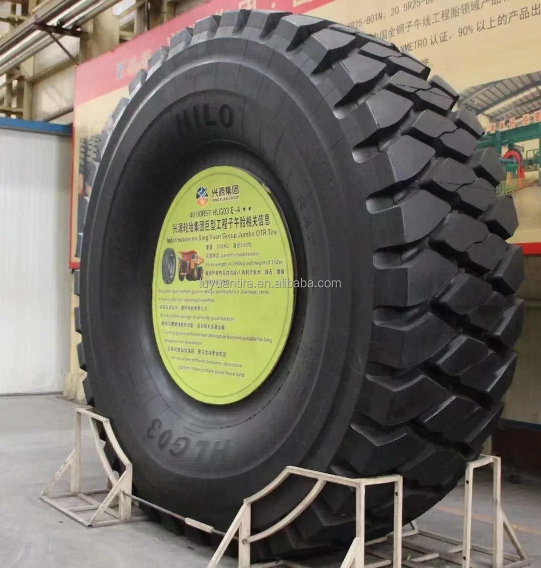 46/90R57Inclined giant tires are used in rigid dump trucks for mining machinery40.00r57