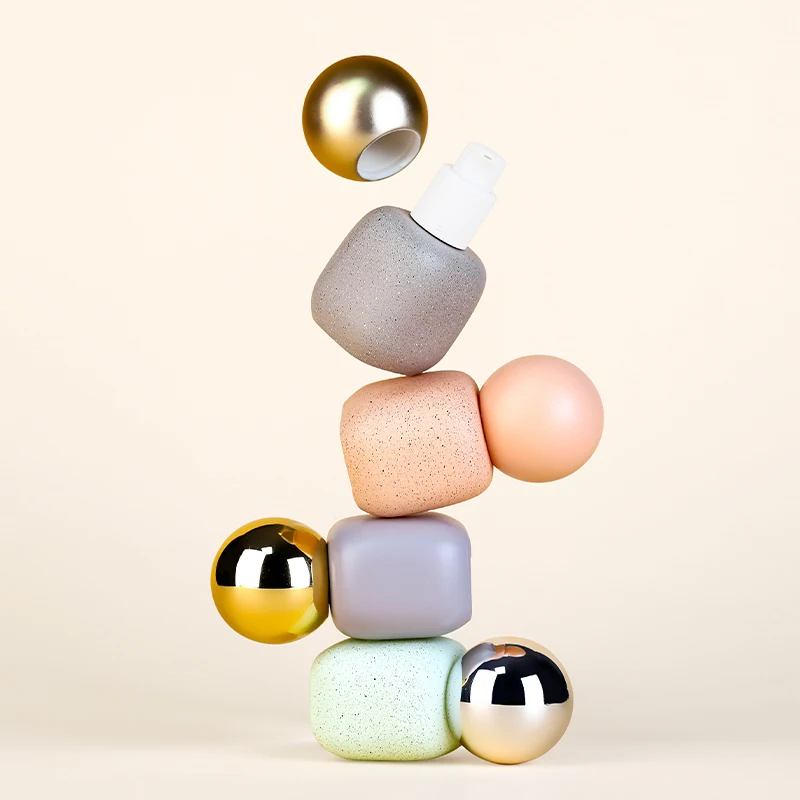 Custom cosmetic glass bottle 30ml round oem 30ml glass pump bottles glass lotion bottle