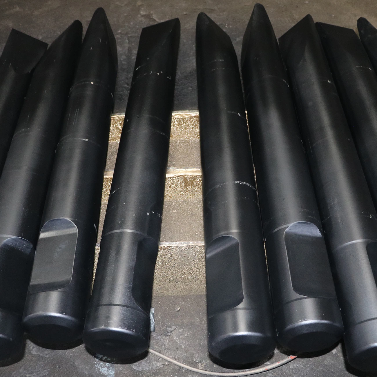 42CrMo Hydraulic Rock Breaker Chisel for Soosan Tsg46A Tsg48A Sb40 Sb81 Sb121 Sb151 Hammer Drill Rods