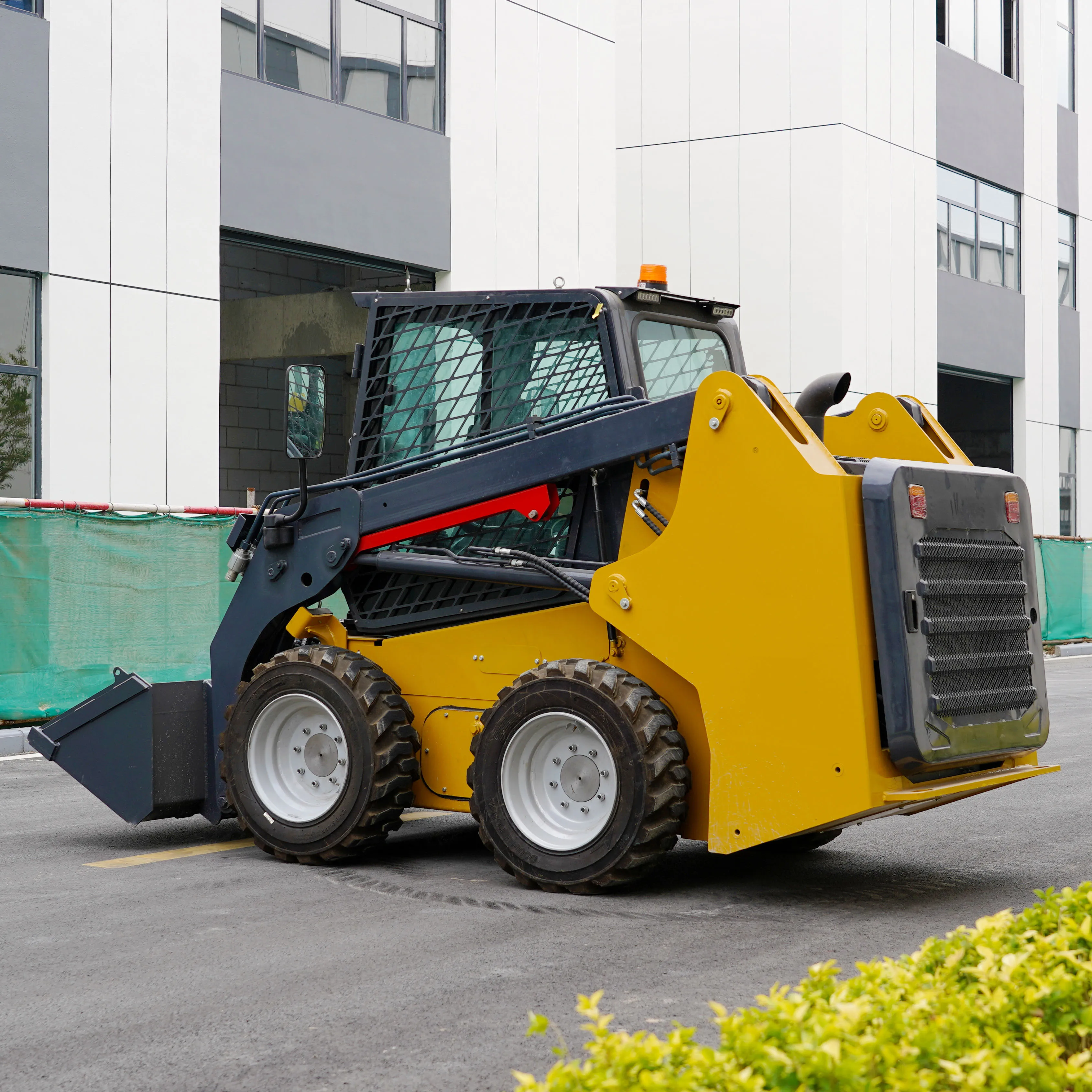 Free Shipping Cheap Epa Cummins Engine Wheel Loader skid loader broom Diesel 800KG 1000KG Export USA