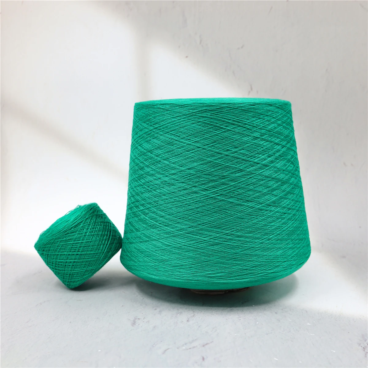 50NM 6%Natural Silk 6%Wool 22%Nylon 28%Acrylic 38%Polyester Silk blended yarn Wool Blended Weaving Yarn for Knitting