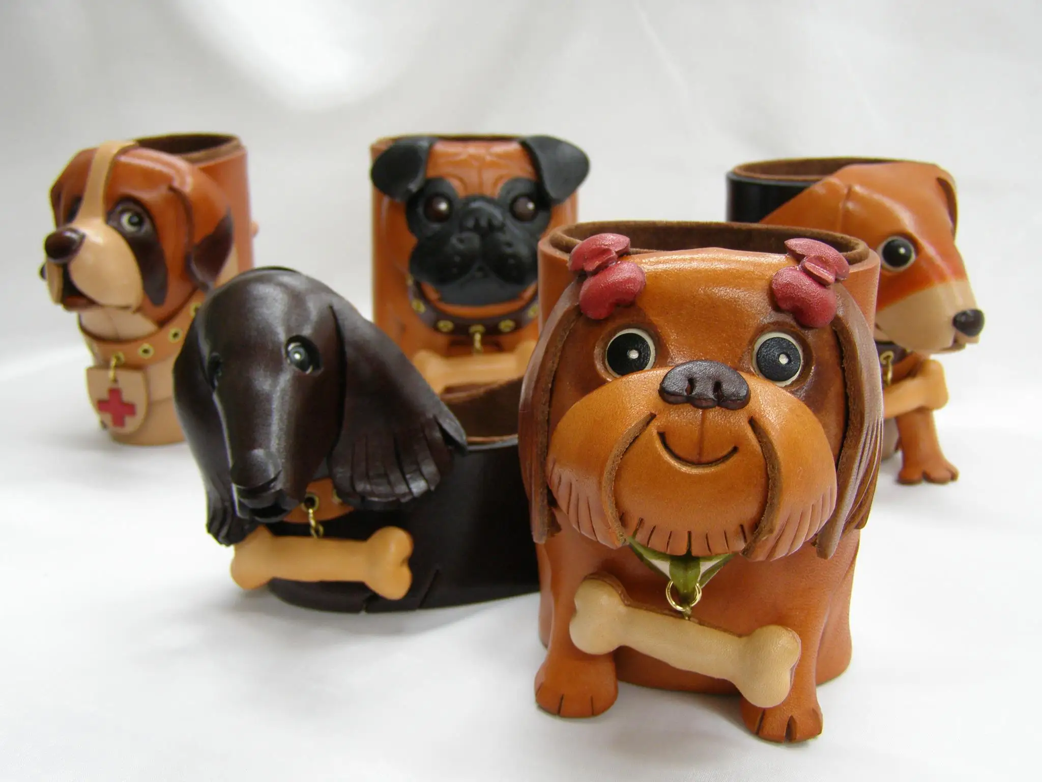 Cute eyeglasses stand traditional products handmade trinkets