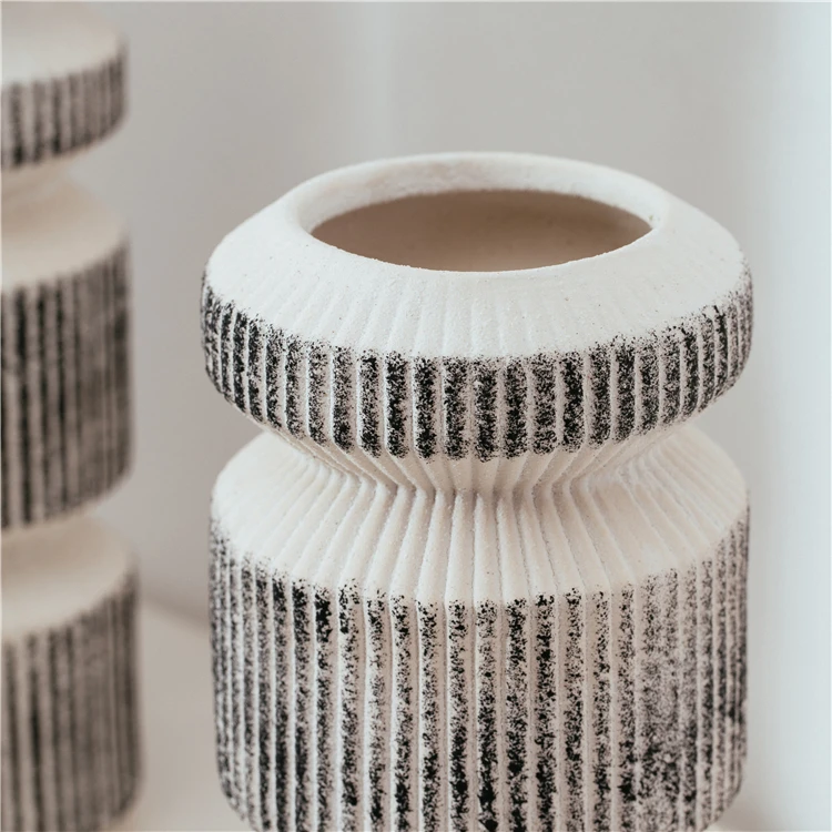New design wholesale interior modern luxury hotel decoration pieces floral vase stripe ceramic vases for home decor