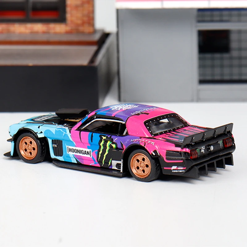 Модель автомобиля марки Ford mustang Hoonicorn 1/64 SW из литого сплава для подарка и коллекции ограниченная до 999 шт.
