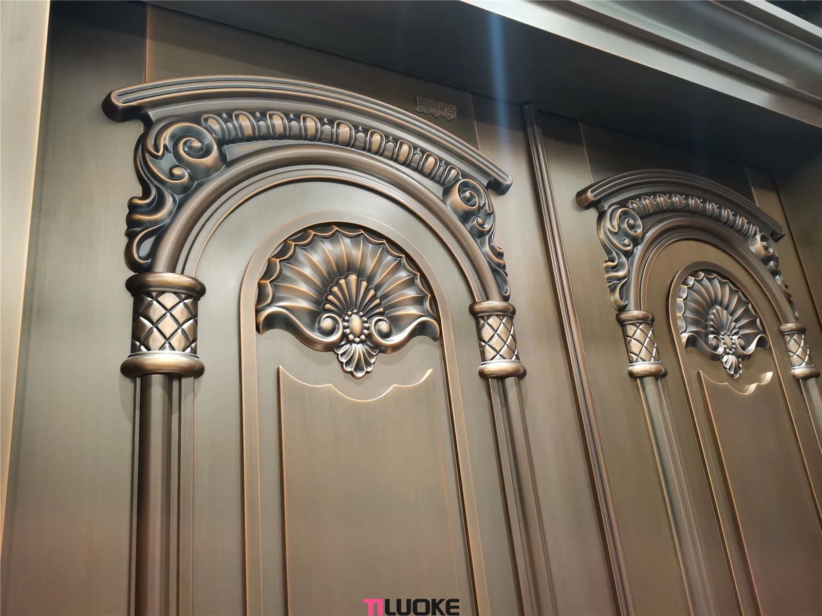 Luxury house entrance front door design real copper material decorative  armored security doors