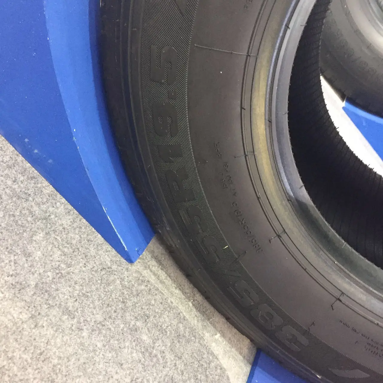 Cheap quality tires  385/55R19.5    435/50R19.5 truck tubeless TBR truck tyre