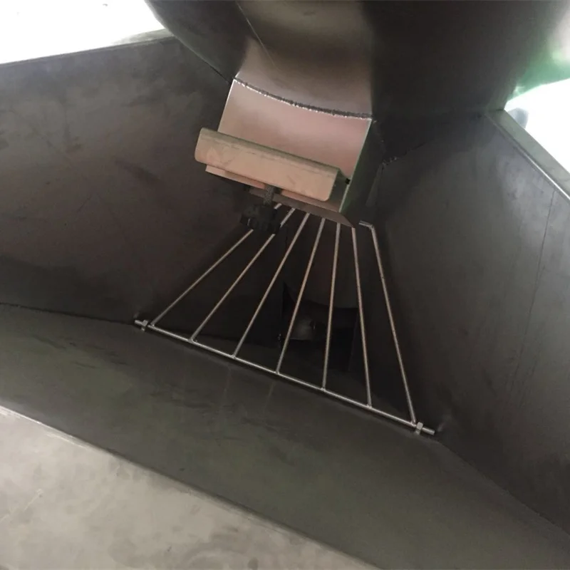 Mixing raw materials evenly and quickly stainless steel vertical plastic mixer