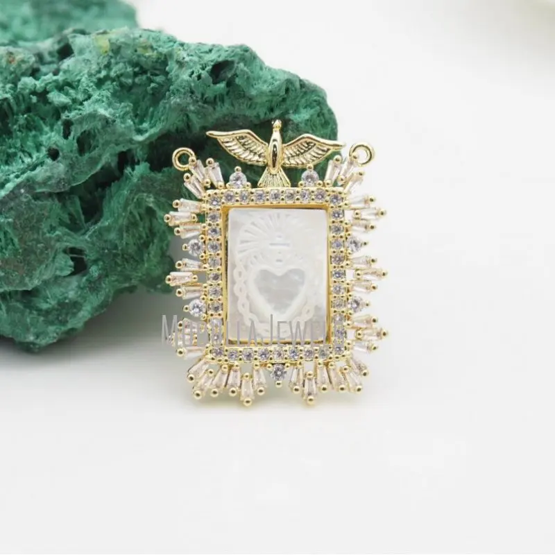 PM43443 Bird Eagle Sacred Catholic Heart Amulet Spiritual Religious Pendant Gold Plated Carved Mother of Pearl Jewelry Charm