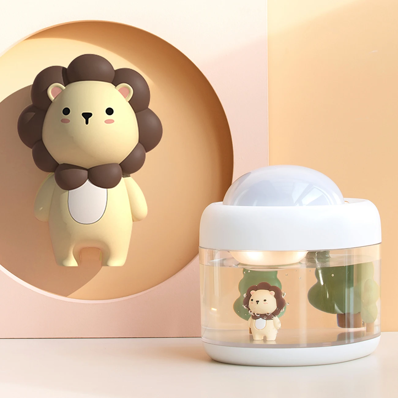 2021 Cute Lion Cartoon Character Mini Diffusers Mist Humidifier With Projection Light