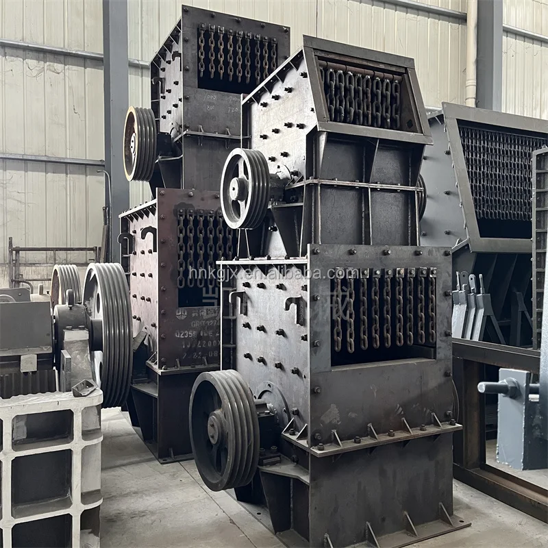 Movable motor stone box crusher Belt conveyor square box crusher quarrying mechanism sand machine