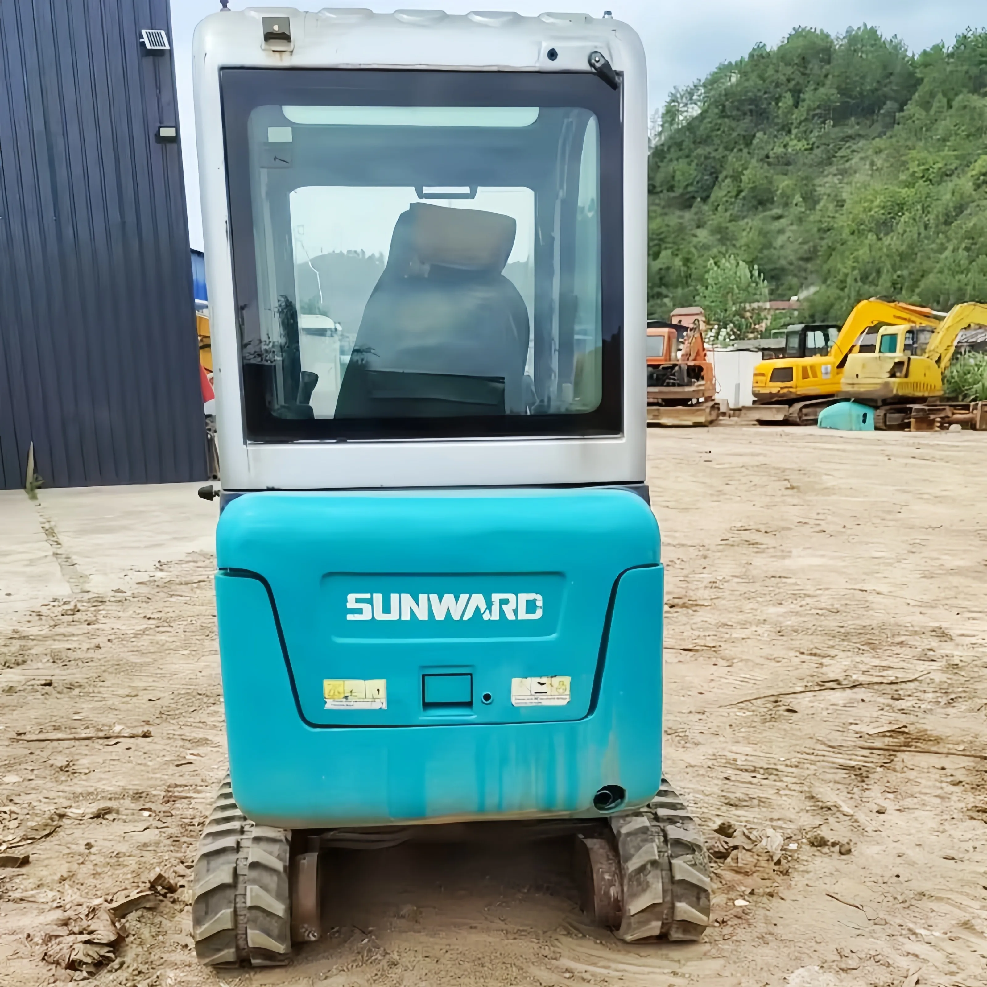 Mini Excavator SunWard SWE17 Fast Delivery Mini Small Excavator 0.8ton 1ton 1.2ton 1.5ton 2ton Chinese Used Excavators For Sale