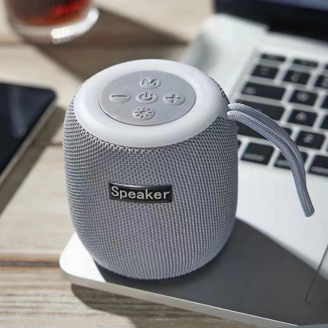 Factory Wholesale Wireless Bluetooth Speaker Home Party Portable Outdoor Mini Sound Speaker with Night Light RGB Flashing