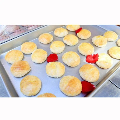 Flower cake Yunnan specialty rose cake 500g boxed handmade cake snack.