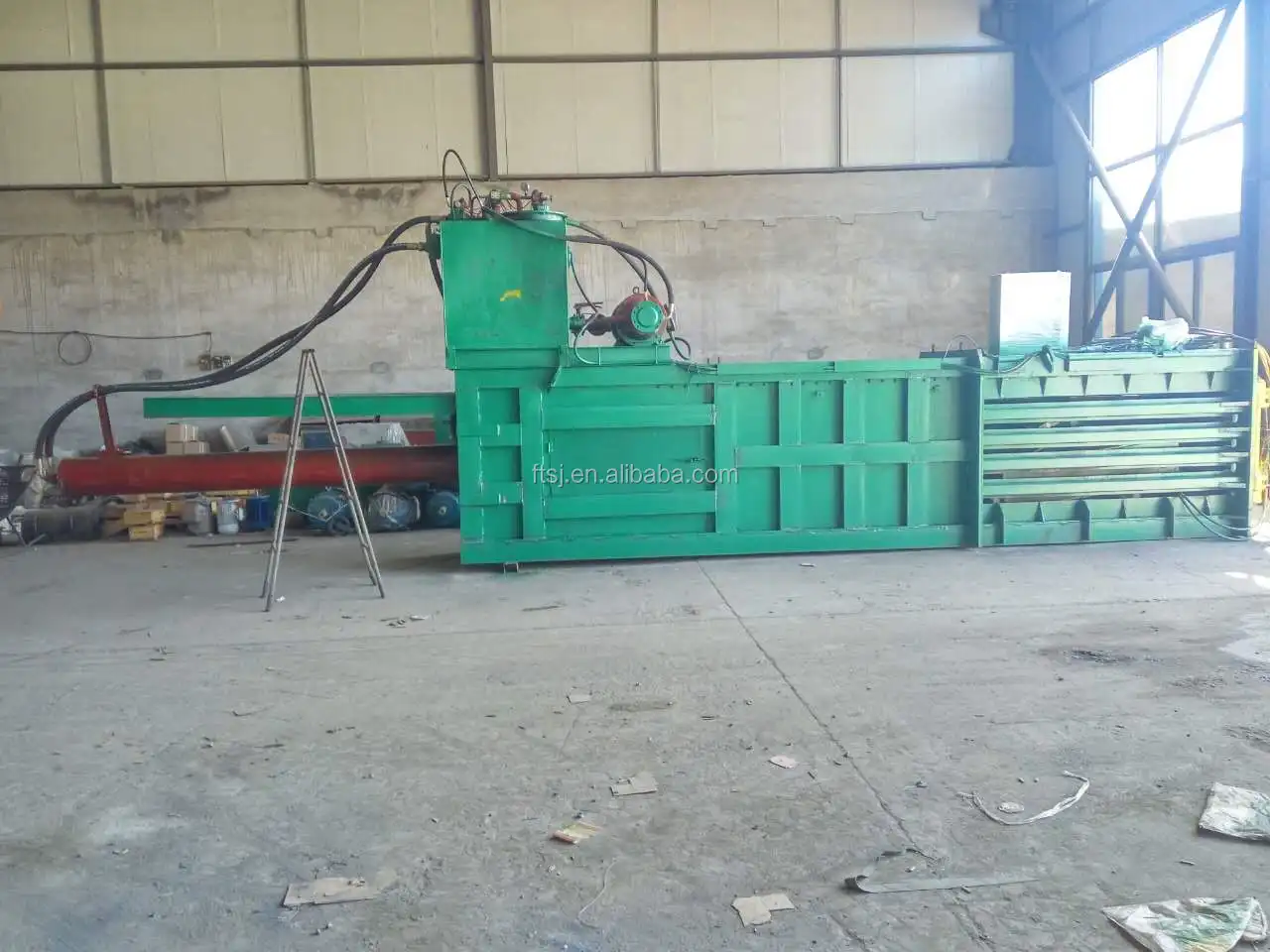 2023 China supplier full-automatic press baler machine for sale