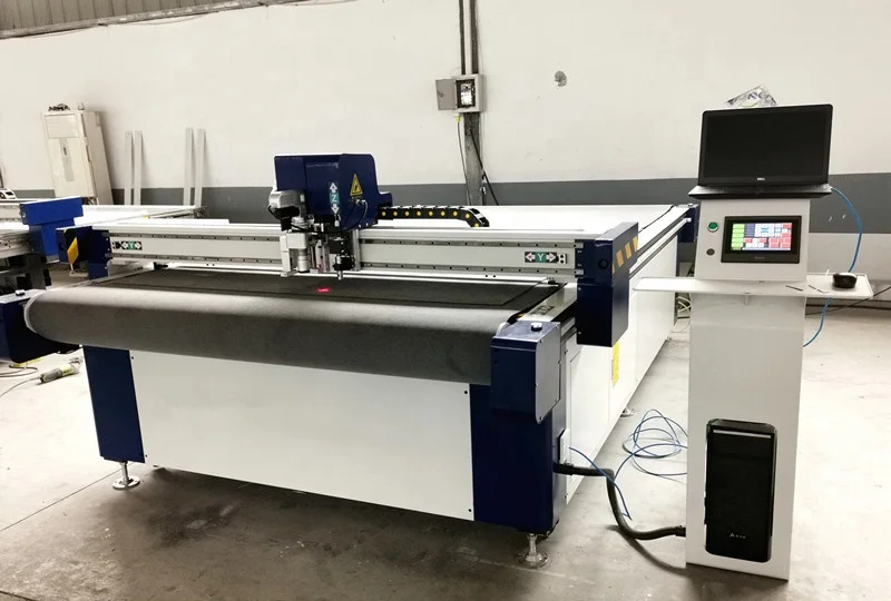 cloth digital cutter machine with automatic loading system for fabric rolls and multi layer textile cutting