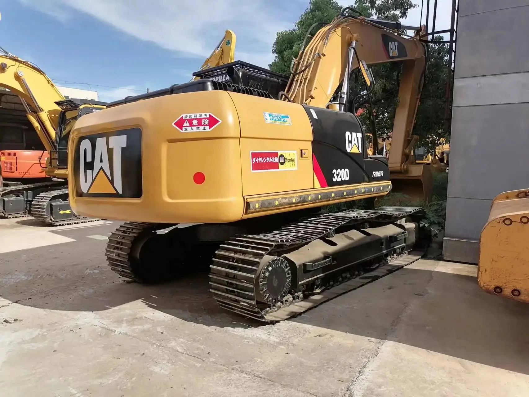 Оригинальный экскаватор Cat 320D в наличии 320D2 320C б/у