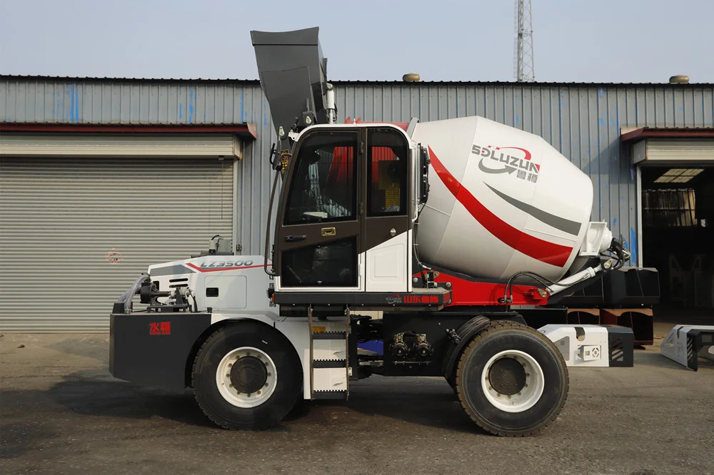 LUZUN Brand 3.5  synchronous rotation type cubic meters mobile portable self loading cement Concrete Mixer truck