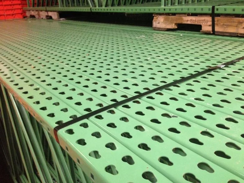 cheap warehouse teardrop pallet racking with welded base plate for American Market