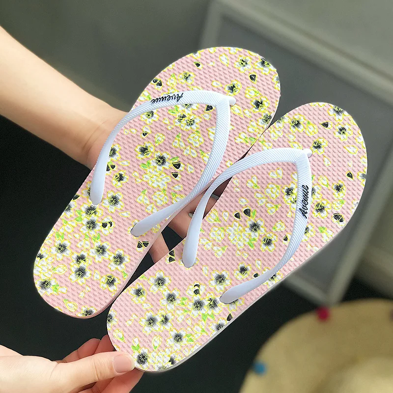 Cheap Wholesale Flip Flops Beach Flip Flops Fashion Women Summer Sandals Non-slip Soft Sole Outdoor Women Flip Flops