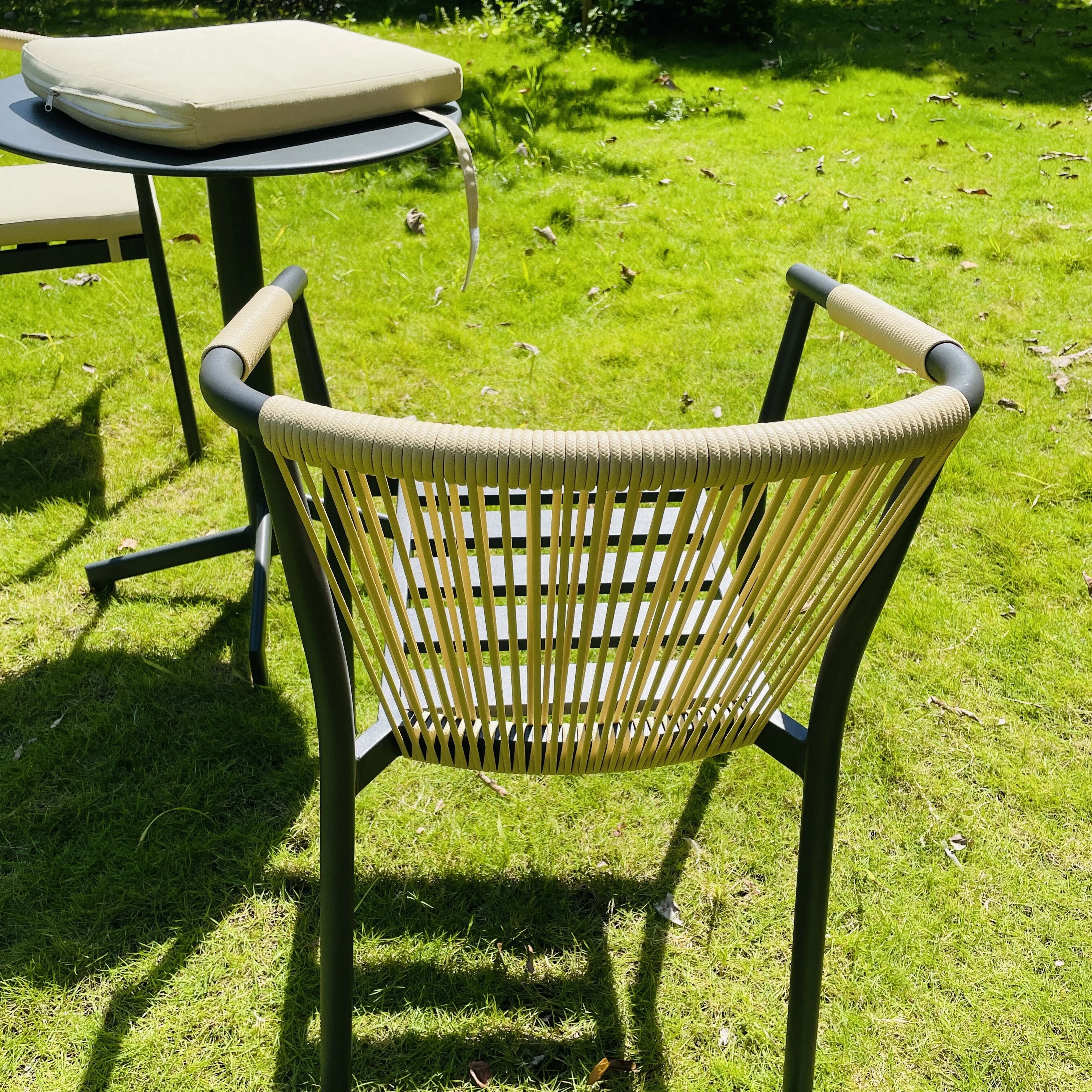 Modern New Patio Garden Outdoor Furniture Aluminum Rope Dining Chairs And Table  Hotel Villa Cafe Restaurant Stackable Chairs