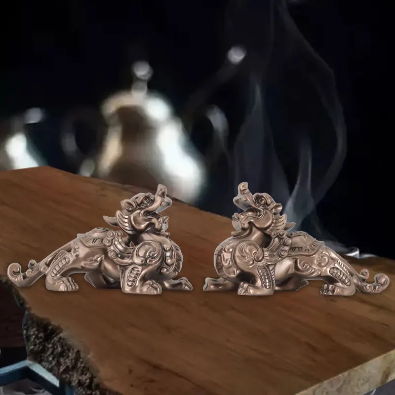 Bulk Sales Chinese Feng Shui Religious Crafts Lucky Mascot Resin Cast Copper Creative Design Pixiu Statue for Office Home Decor