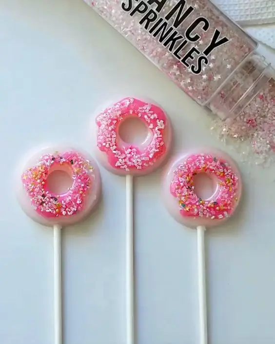 Wholesale round Fruit-Flavored Donut Lollipops for Kids Sweet and Fruity Treat Packaged in a Box
