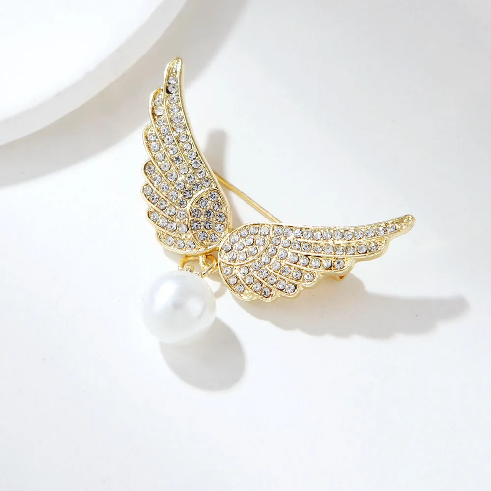 Stylish Glitter Angel Wings of Love Brooch Pins Fashion Micro Pave Zirconia Brooches for Unisex Jewelry