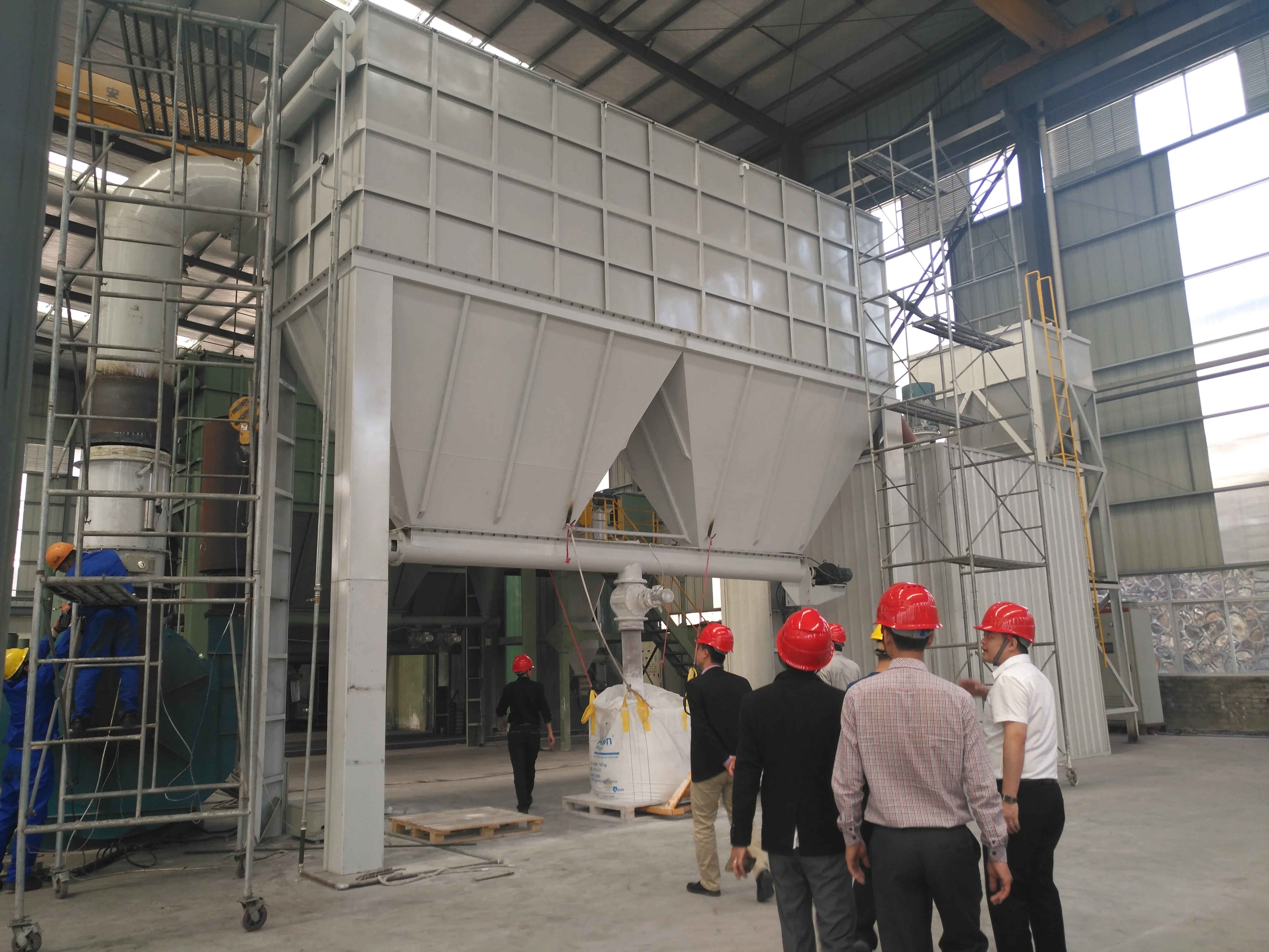 india hot sale calcium carbonate powder machine 300-3500 mesh roller mill with 32 rollers
