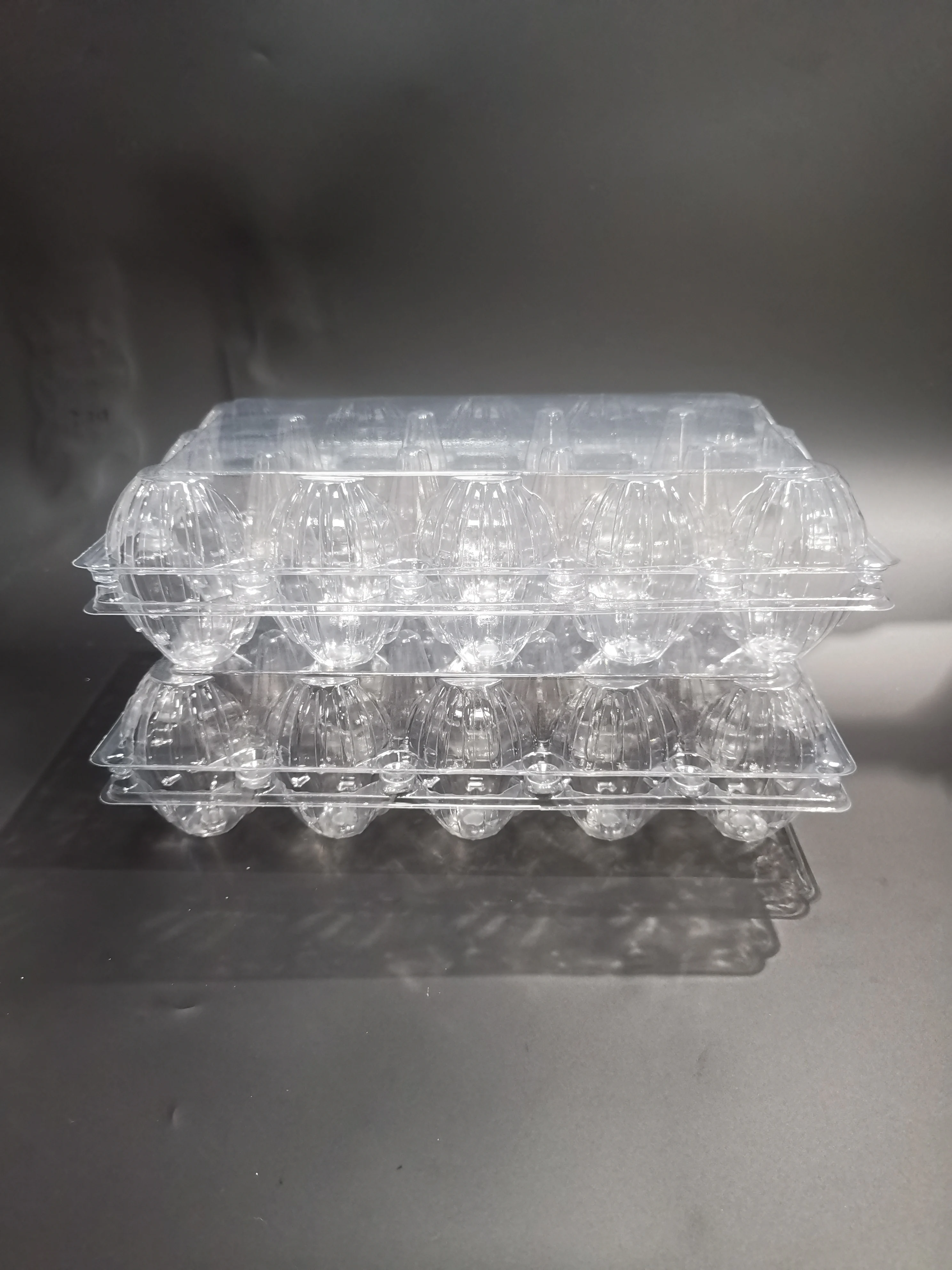 Recyclable Plastic 30 Grids Egg Tray Clear Plastic Chicken Egg Box Container Bulk Egg Carton for Fridge
