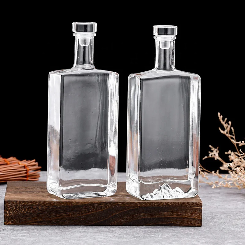 Factory Direct Wine Bottle 100ml 200ml 500ml Square Empty Glass Vodka Bottle with Luxury Gift Box