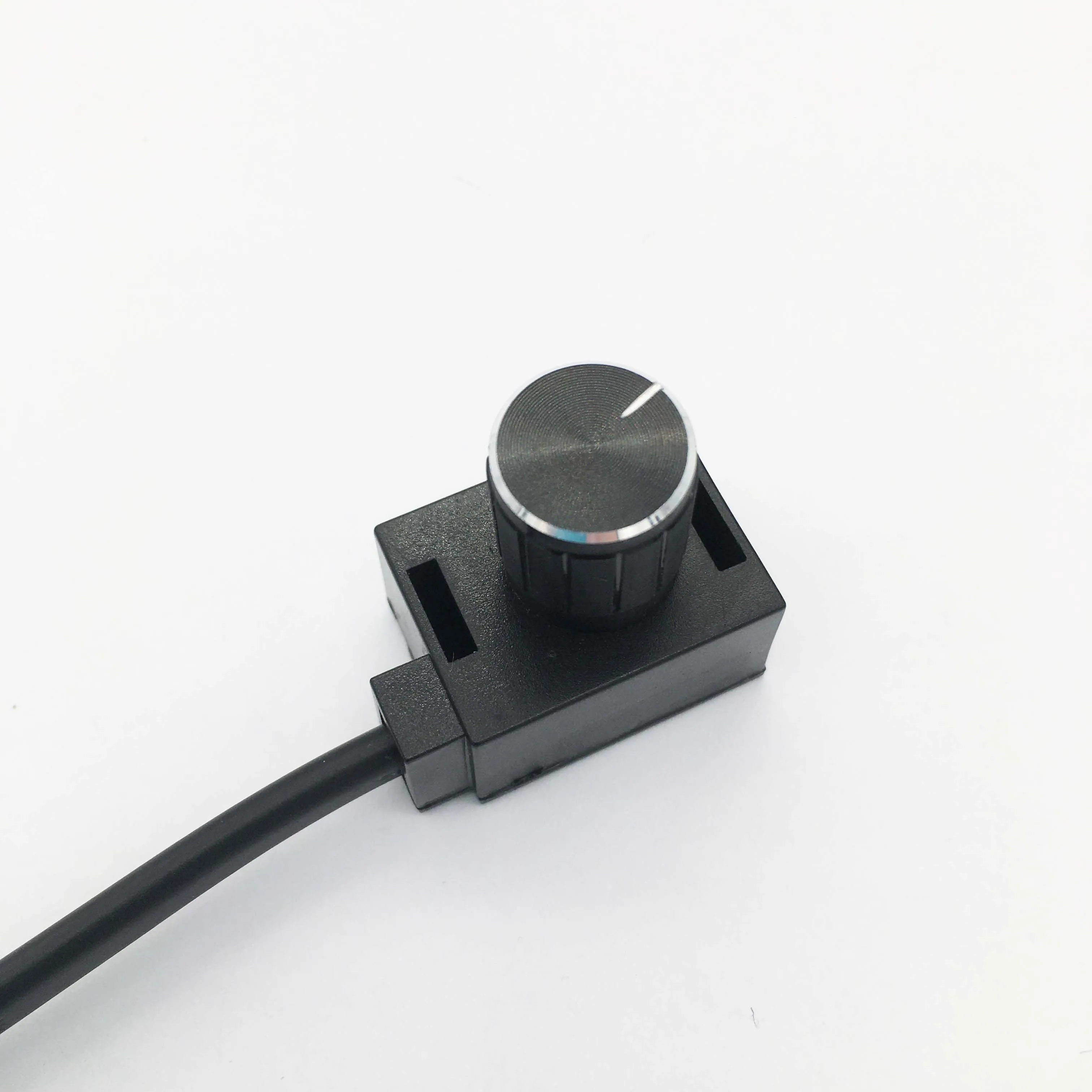 Переключатель затемнения PWM Dimmer DC 0-10 В для светодиодных ламп мини-контроллер поворотный переключатель