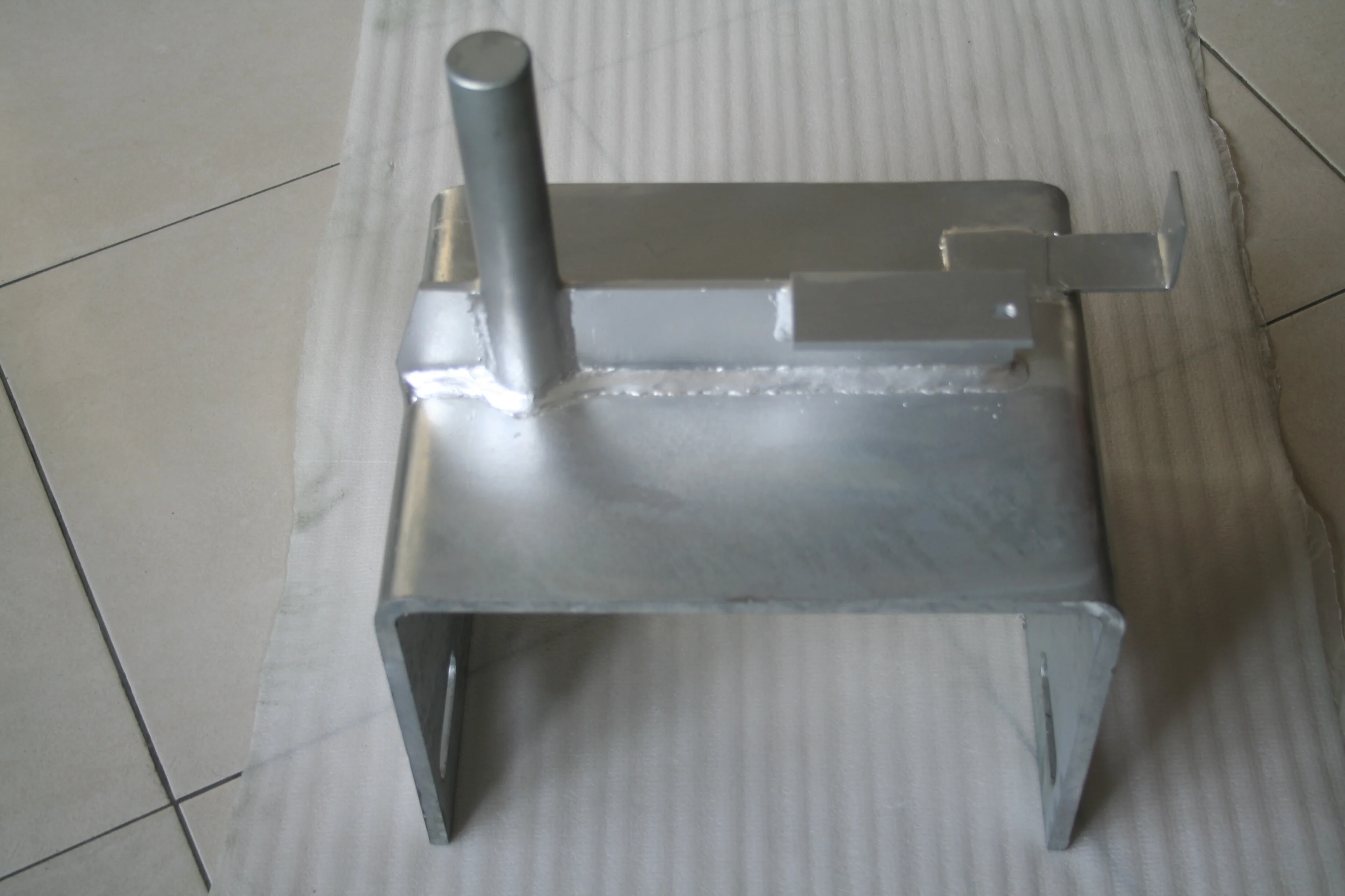 Custom CNC Machining/ Turning/Milling/Machined Frame Housing Welding Service Metal Machinery Welding Parts for Large Machine