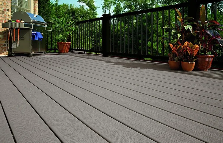 Co-extruded WPC decking wood plastic composite