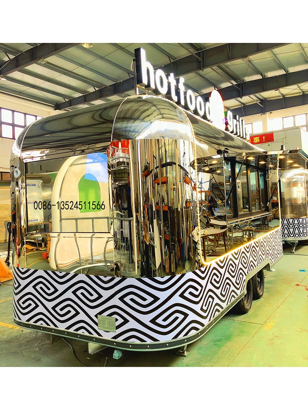 new design Customized outdoor mobile fast food kiosk /crepe cart /food trailer truck mobile food cart for sale in Dubai