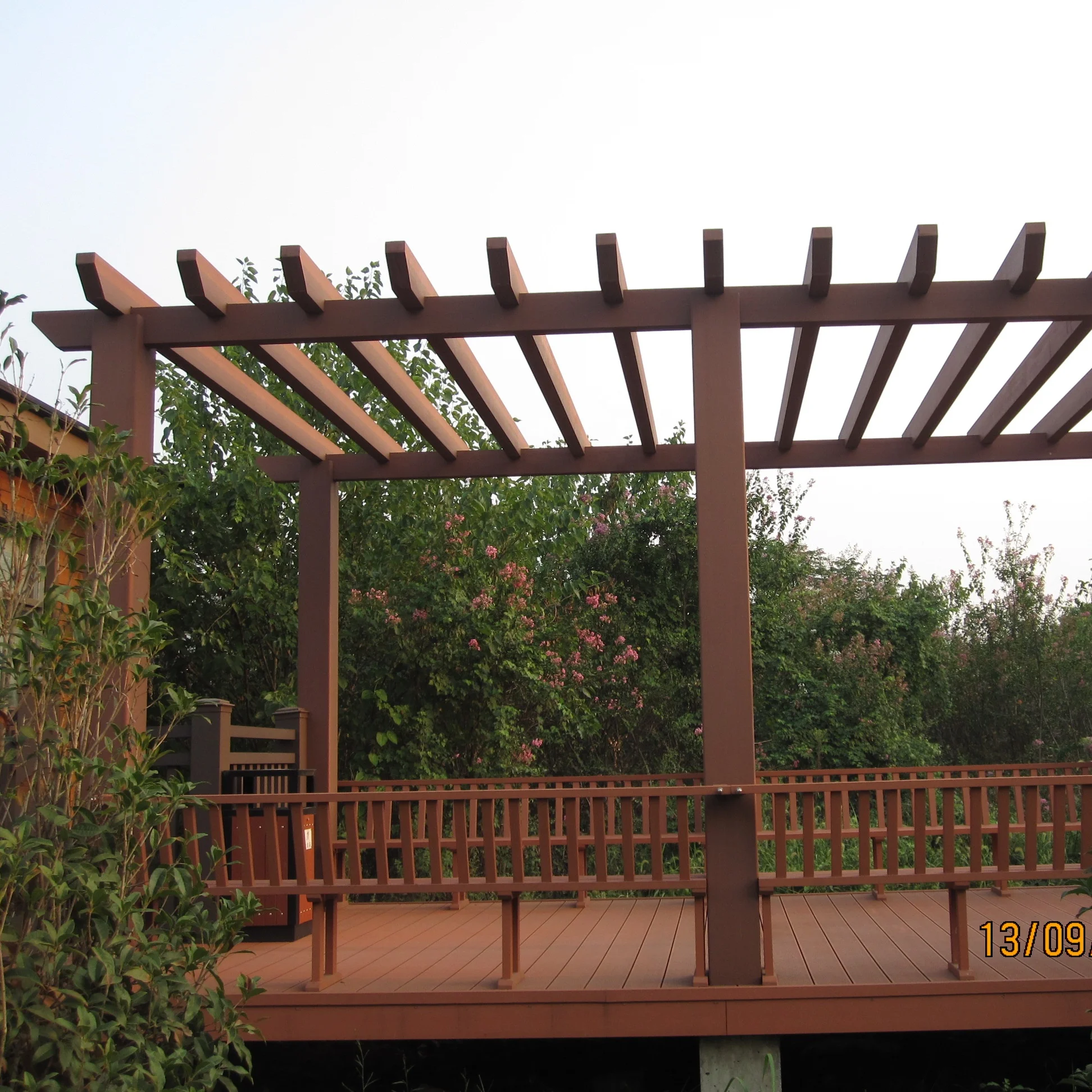WPC louver tube for garden pergola