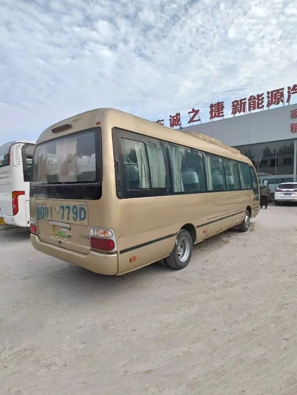 Jinlv XML6809JEV10 автобусная автоматическая коробка передач Подержанный автобус передний двигатель на 34 места туристический городской для