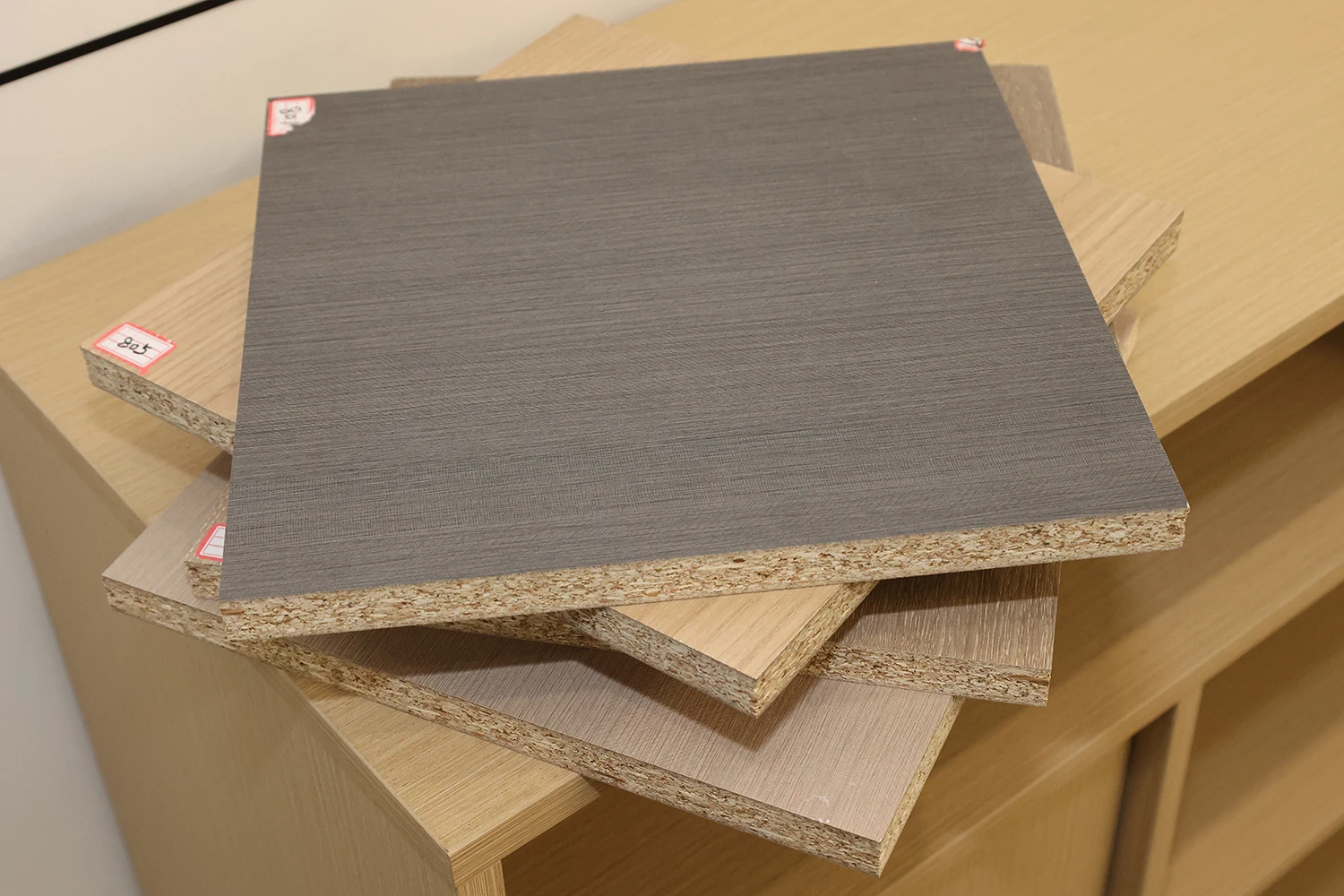 Hot Sale High Density Moisture Resistant Furniture Used Chipboard Cabinet Particle Board Melamine